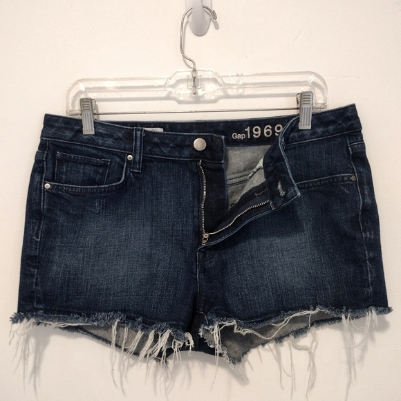 Gap - Slim Cut Offs Jean Shorts - Picture 4 of 8